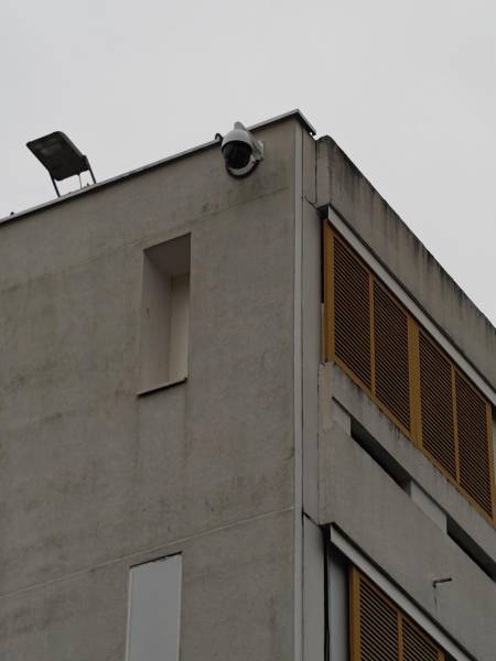 Dôme PTZ 360 degrés à 9 mètres de haut