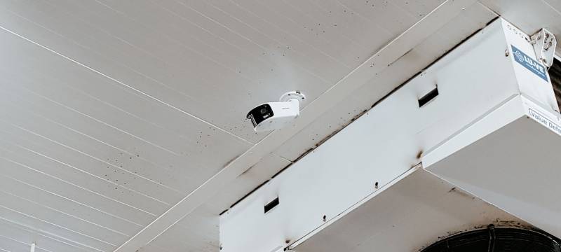 Installation de caméras de vidéosurveillance HIK Vision dans un entrepôt frigorifique à Saint-Priest proche de Lyon