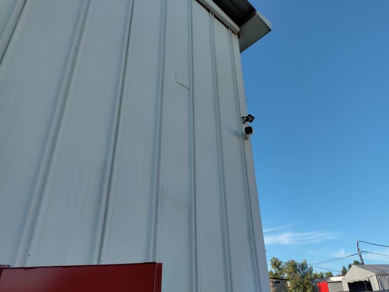 Vidéosurveillance à L'Arbresle : Installation de 5 caméras HD pour locaux professionnels