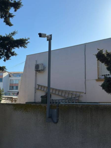Sécurité de copropriété à Sète : 4 caméras Hikvision à la résidence Les Claires-Marines
