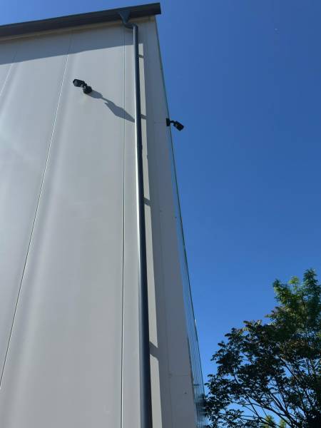 Sécurité Self-Stockage à Vénissieux : 14 caméras Dahua et technologie LAPI