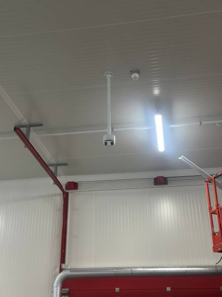 Sécurité logistique à Vienne (38) : 18 caméras Hikvision en entrepôt réfrigéré