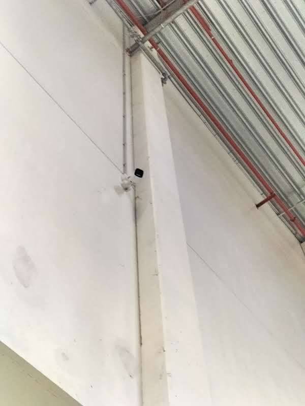 Sécurité Entrepôt à Feyzin : 27 caméras Hikvision pour un grossiste lyonnais