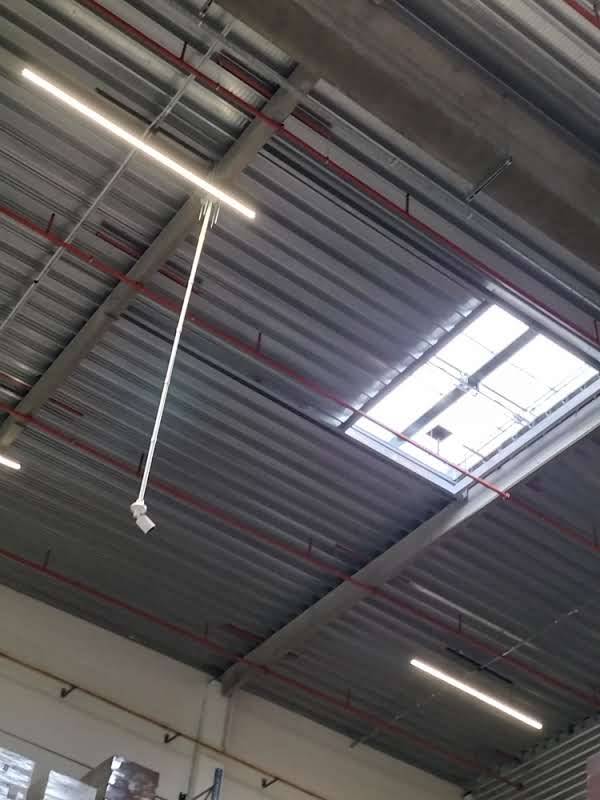 Sécurité Entrepôt à Feyzin : 27 caméras Hikvision pour un grossiste lyonnais