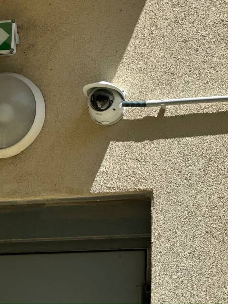 Sécurité EHPAD Lyon : Installation de Vidéosurveillance et Alarme Anti-Intrusion